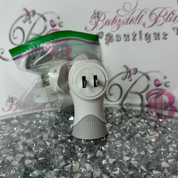 4 Airwick air freshener plug in holders wall plug in - Picture 2 of 4